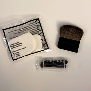 Mary Kay compact brushes